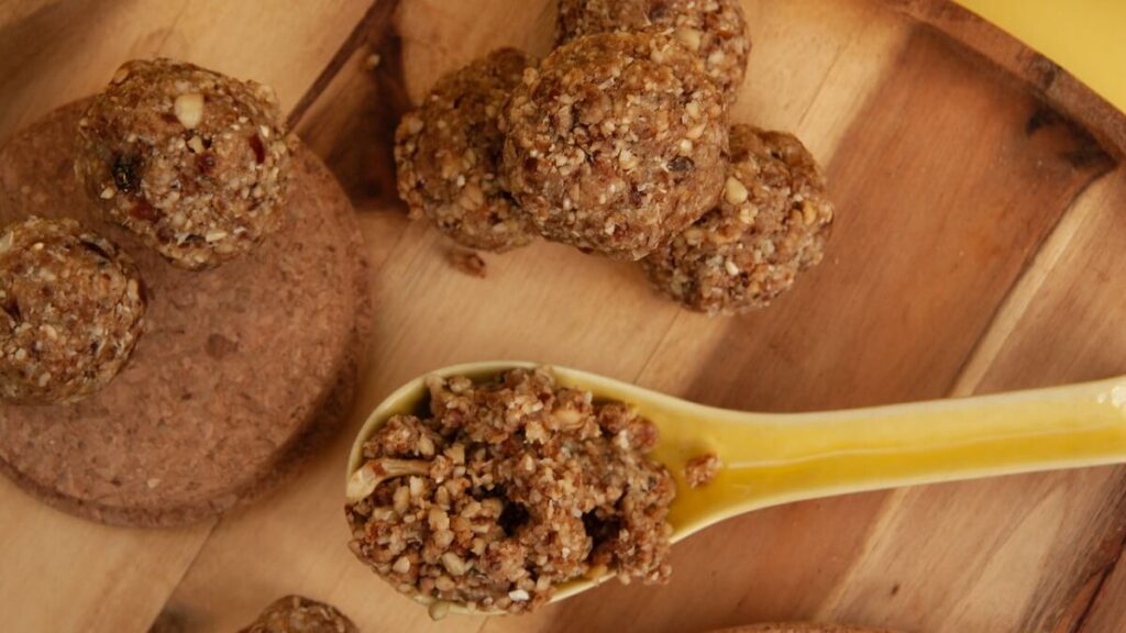 Almôndegas sendo feitas