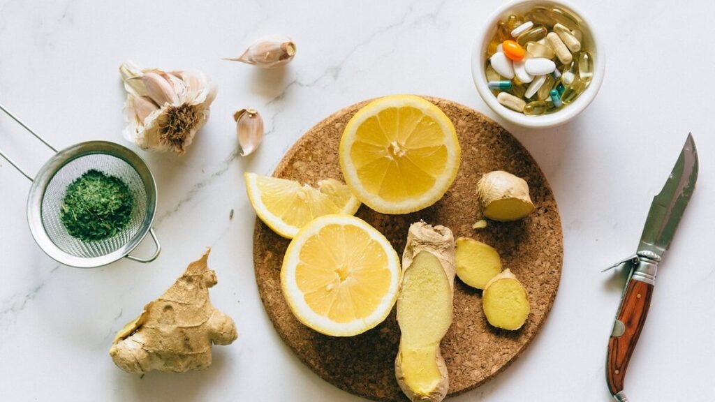 Gengibre, limão e alguns remédios