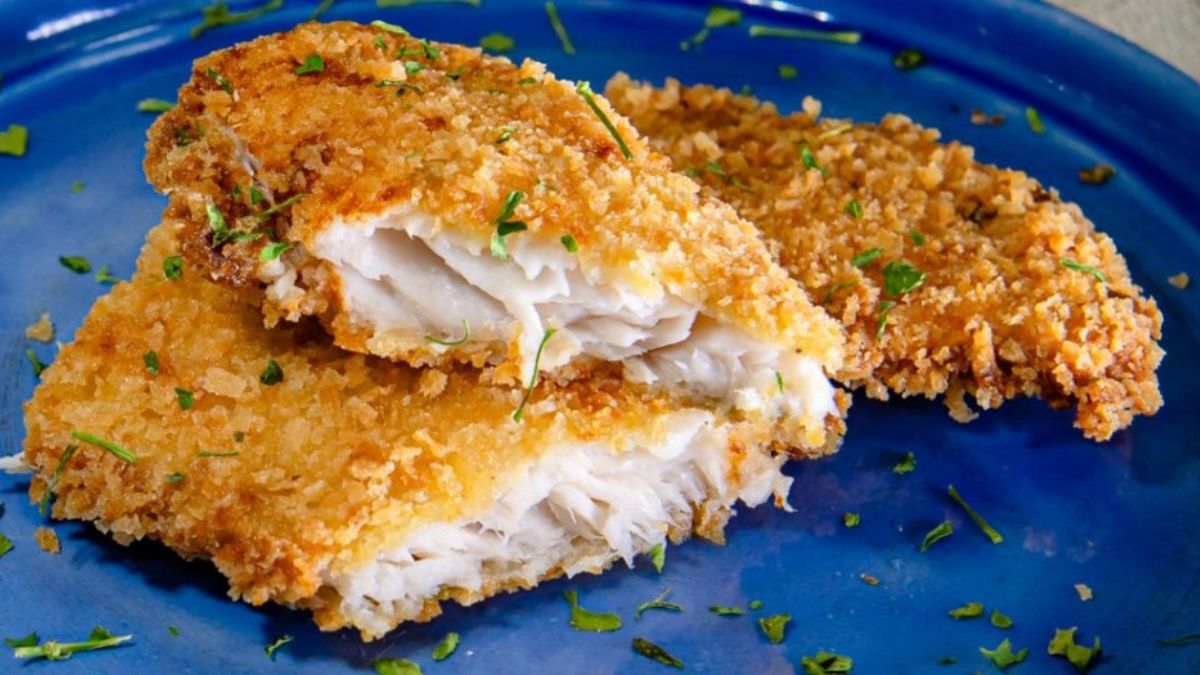 Como fazer file de tilápia empanado