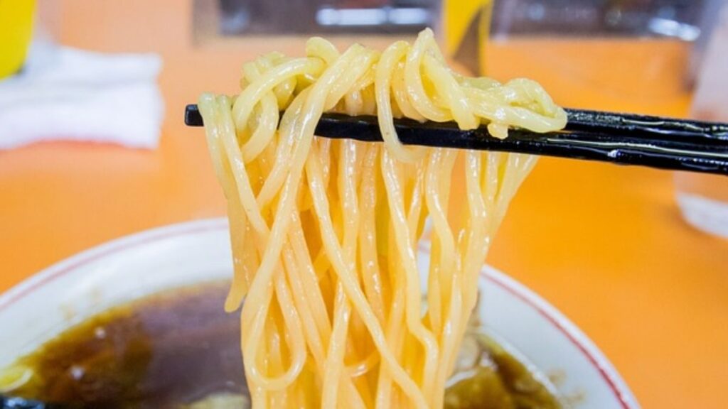 Como fazer miojo: Veja o passo a passo completo!